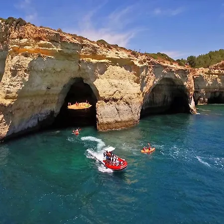 Villa In Algarve With Heated Pool And Beaches Villa *
